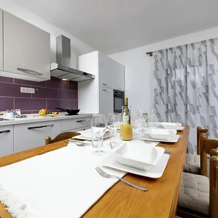 Holiday home Lorenzo In Klanice