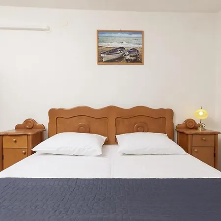 Holiday home Lorenzo In Klanice Dobrinj