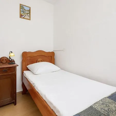 Holiday home Lorenzo In Klanice *