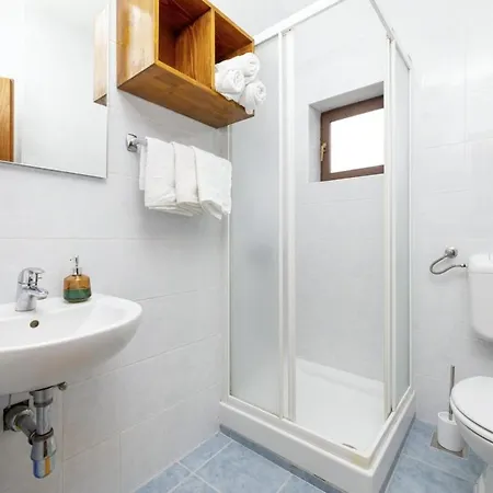 Holiday home Lorenzo In Klanice