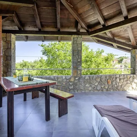 Holiday home Lorenzo In Klanice *